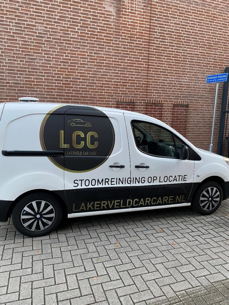 Lakerveld Car Care eigen werkbus